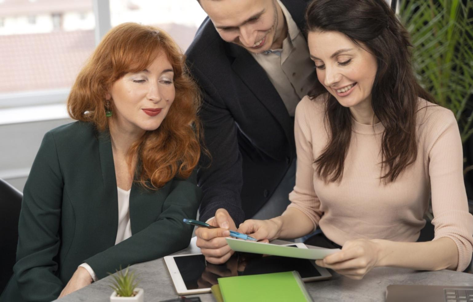 Демонстрація складної техніки композиційного поєднання елементів